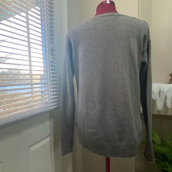 Rachel Roy women brown, black, grey polyester blend v neck sweater. Size S. Used - Picture 3 of 9